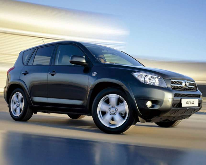 Toyota RAV4 и Avensis отзывают из-за дефекта подвески