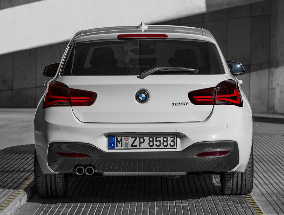 Рестайлинговый хетчбэк BMW 1-Series 2015-2016 (фото, цена)