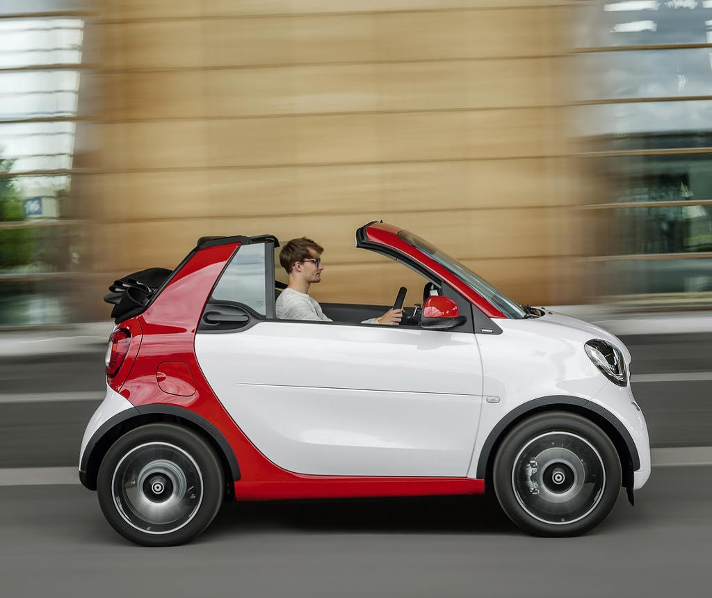 Представлен кабриолет Smart ForTwo 2016 (фото, цена)