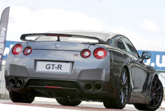 Новый Nissan GT-R 2012: характеристики, фото, видео