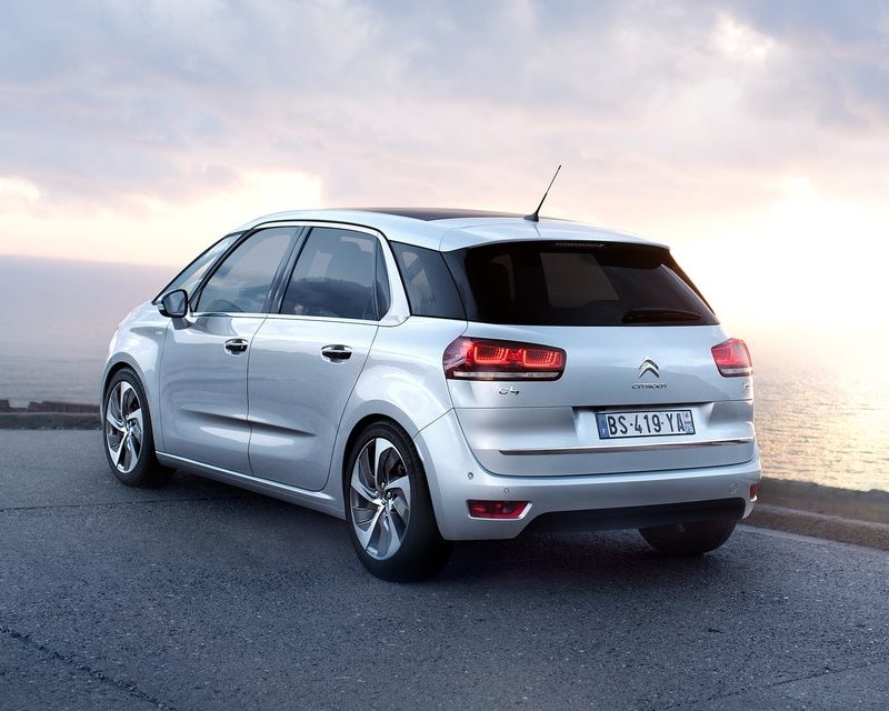 Озвучены российские цены на новый Citroen C4 Picasso 2014