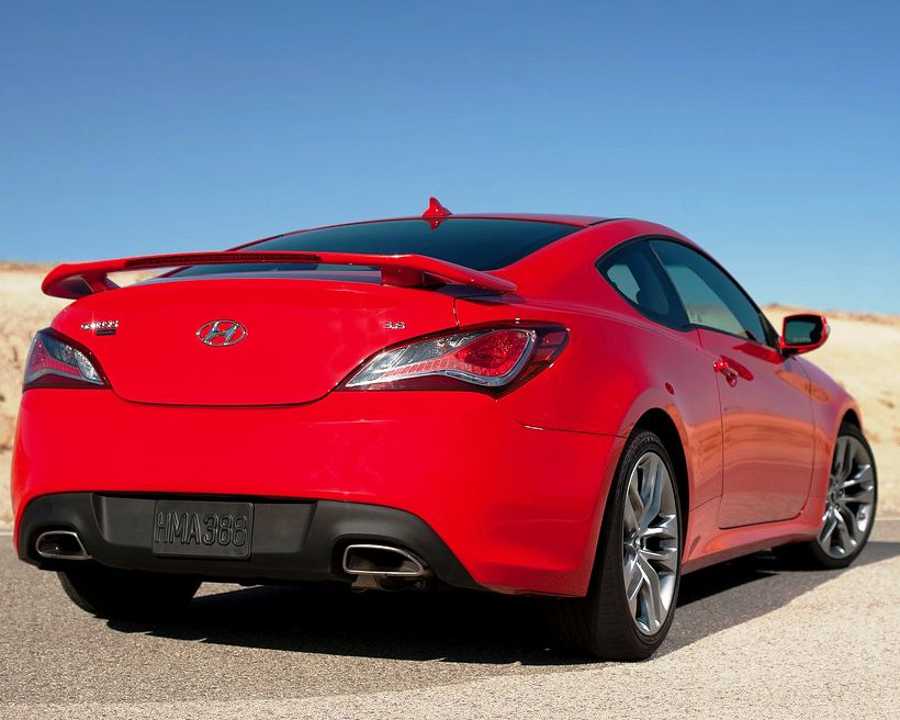 Hyundai Genesis Coupe 2012 в России: цена, видео