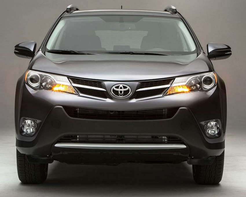 Цены на новый Toyota RAV4 2015 в России