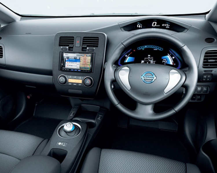 Nissan Leaf 2013: цена, фото, характеристики