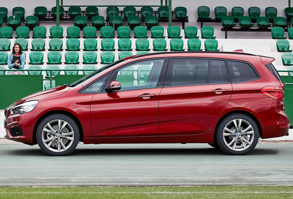 Новый компактвэн BMW 2-Series Gran Tourer 2016 (цена, фото, видео)