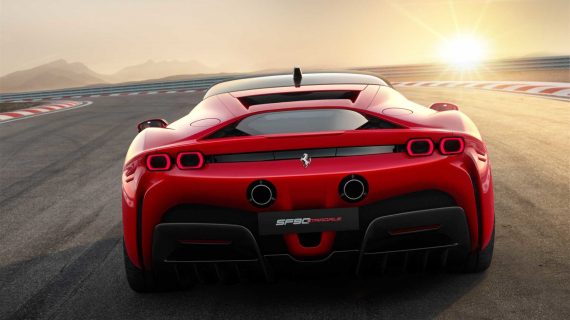 Представлен 1000-сильный суперкар Ferrari SF90 Stradale (цена, характеристики, фото, видео)