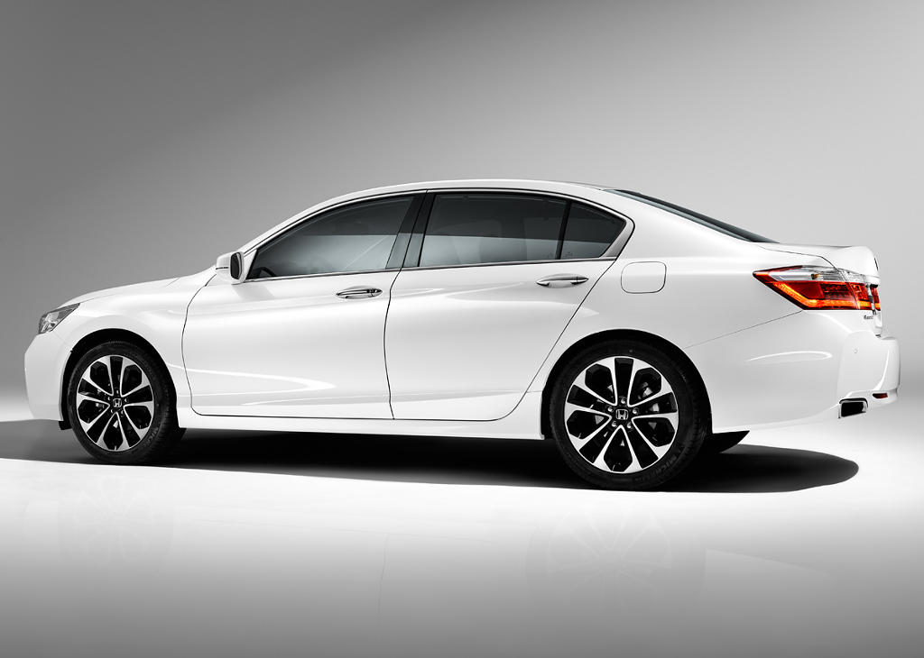 Представлена новая Honda Accord 2014-2015 (фото)