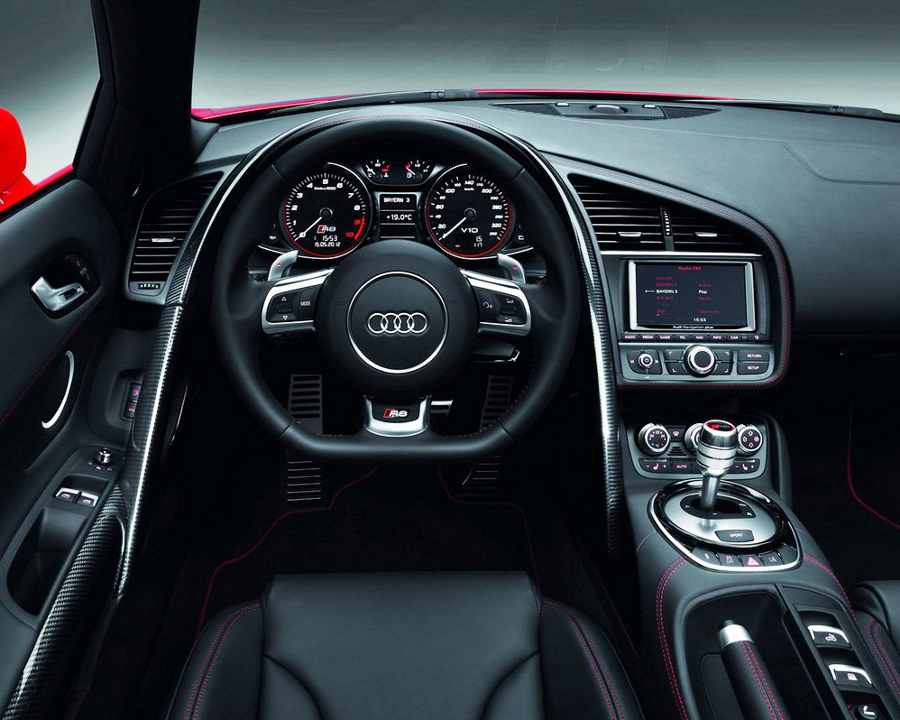 Российские цены на Audi R8 2015 года