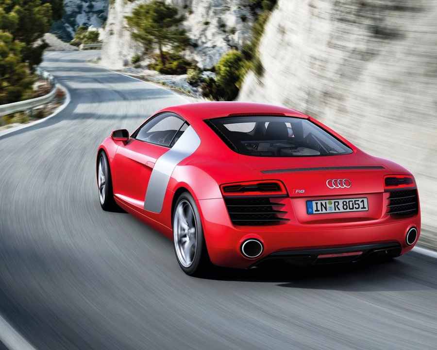 Российские цены на Audi R8 2015 года