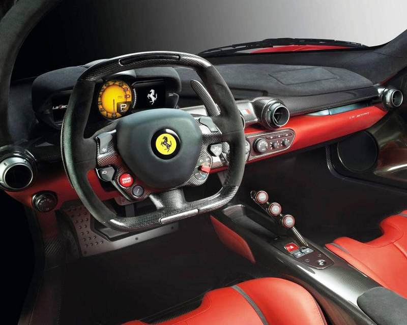 Суперкар Ferrari LaFerrari 2014