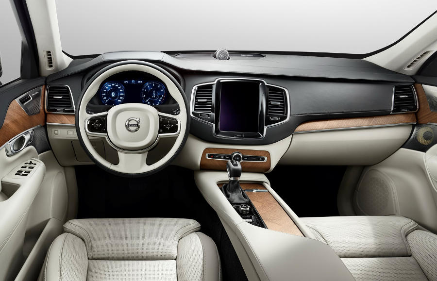 Российские цены на Volvo XC90 2015 будут начинаться от 2,83 млн. рублей.