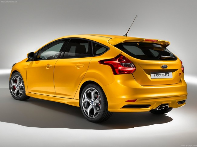 Ford Focus ST 2013: фото, видео, характеристики