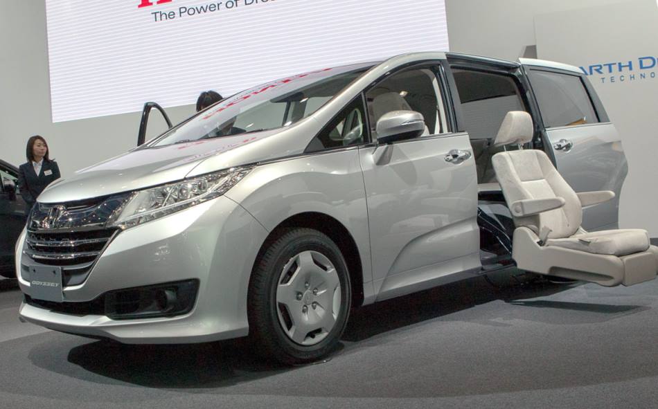 В Японии показали новый Honda Odyssey 2014-2015