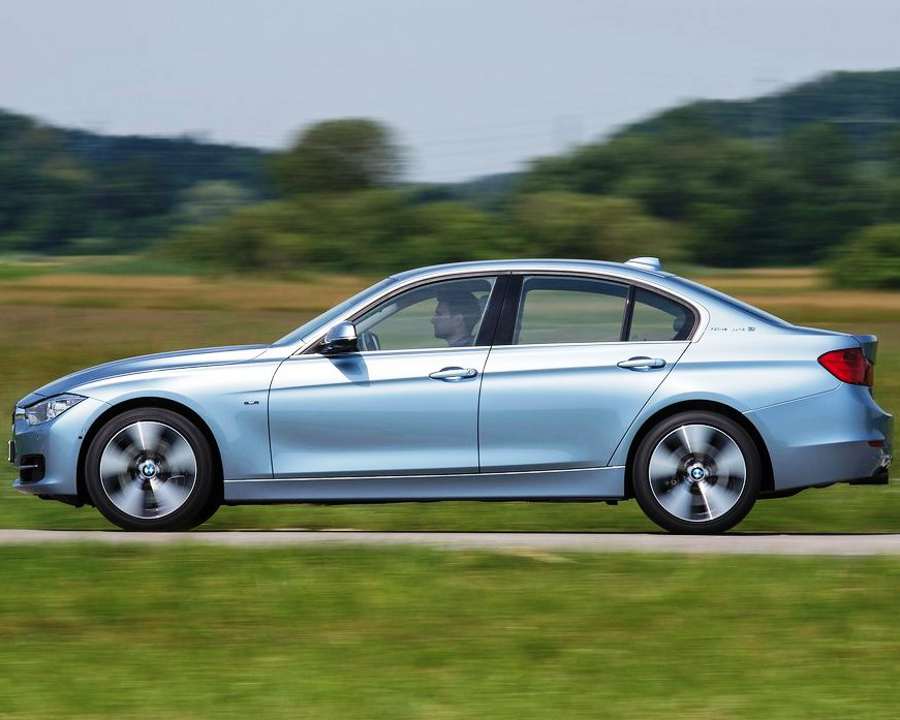 BMW 3 ActiveHybrid 2013: цена, фото, характеристики, видео