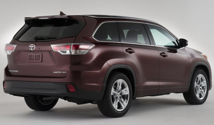 Кроссовер Toyota Highlander 2014 — 2015 года