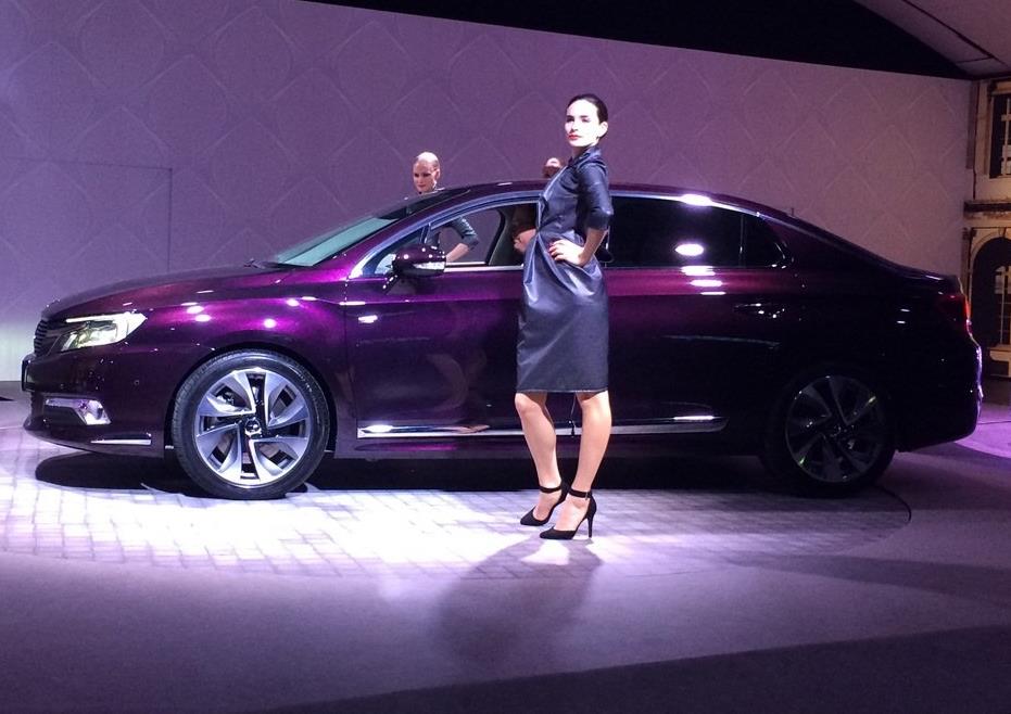 Новый седан Citroen DS 5LS 2015 (фото, видео)