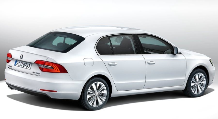 Седан и универсал Skoda Superb 2014 года