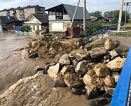 Паводок в Иркутской области: режим ЧС, перекрыта трасса Р-255 в Нижнеудинске, подтоплены улицы и дома