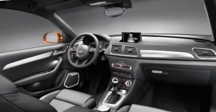 Кроссовер Audi Q3 2012 в России