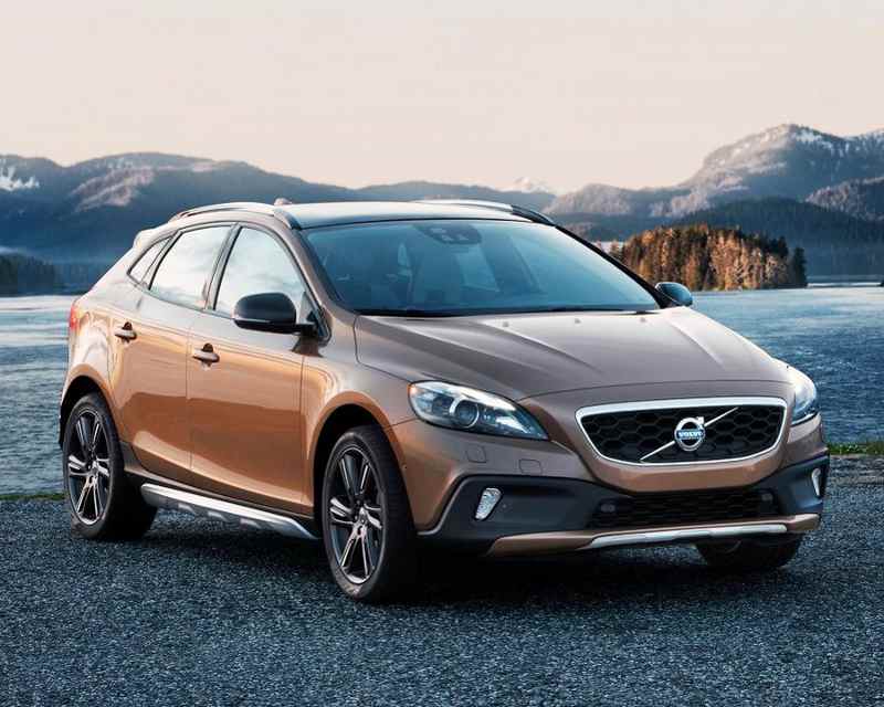 Volvo V40 Cross Country 2013: цена, фото, характеристики, видео