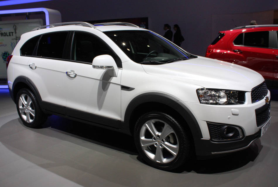 Цены на Chevrolet Captiva 2014 в России