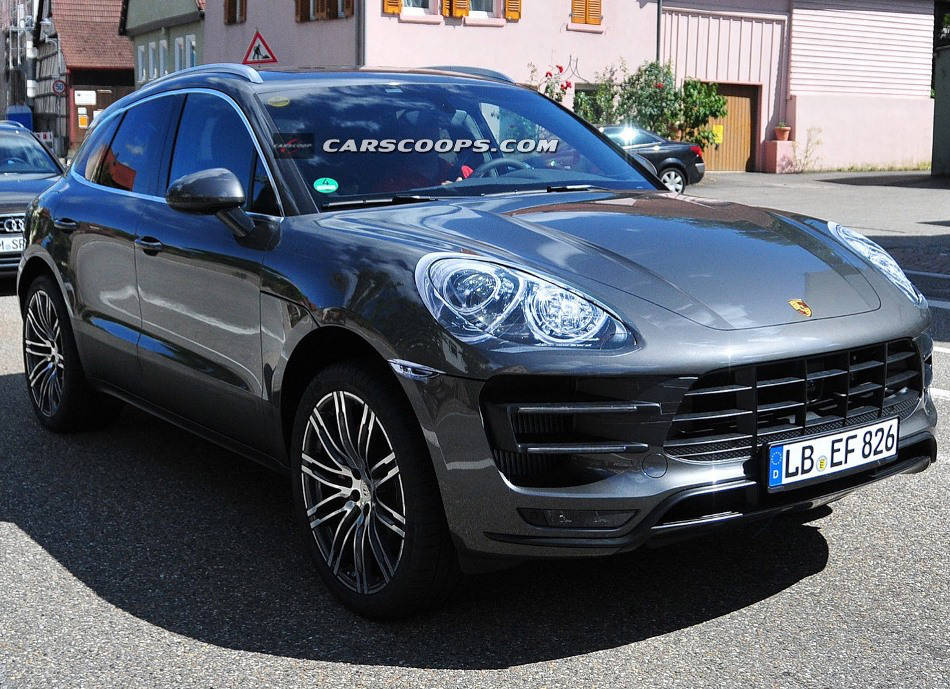 Информация о кроссовере Porsche Macan