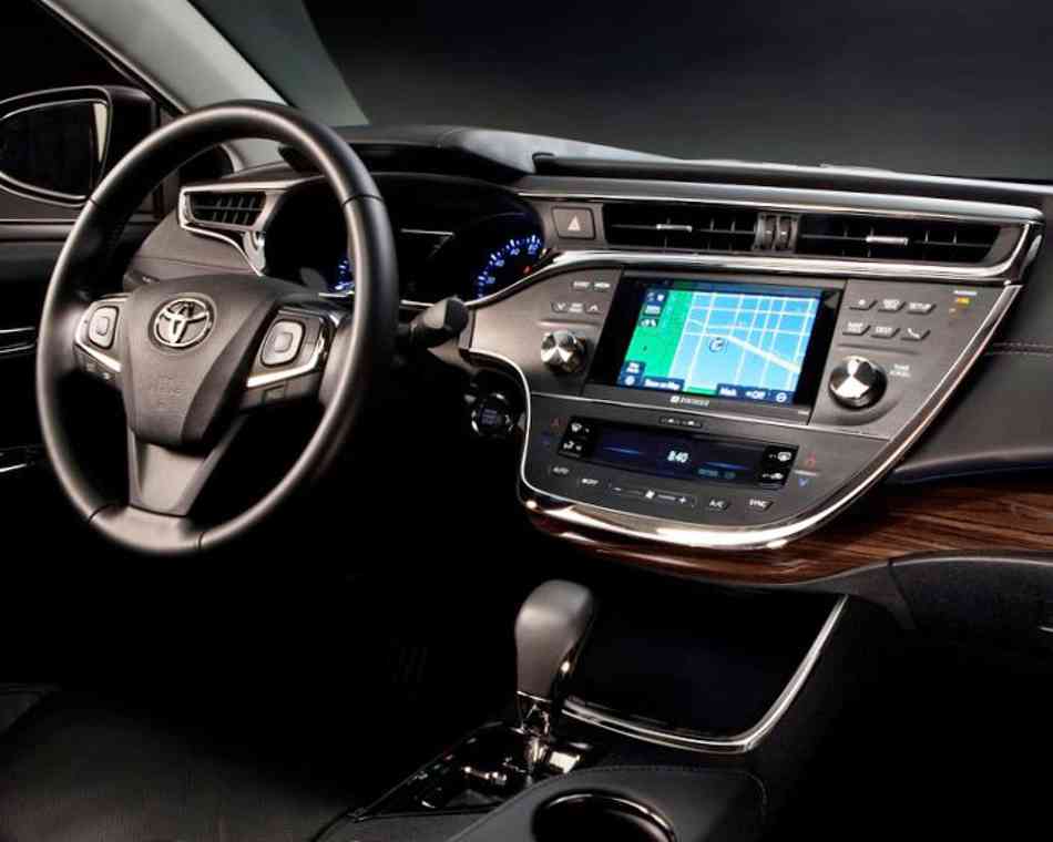 Новая Toyota Avalon 2013: фото, видео