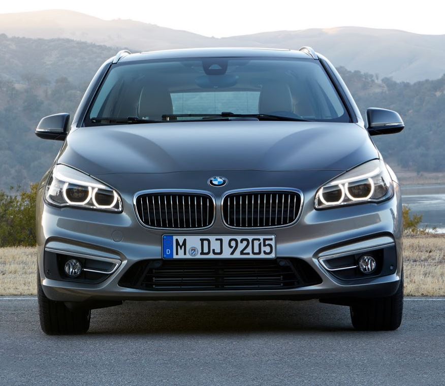 Переднеприводный BMW 2-Series Active Tourer 2015