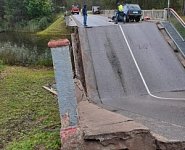 Мост обрушился на дороге Толкачево - Себеж - Заситино в Псковской области