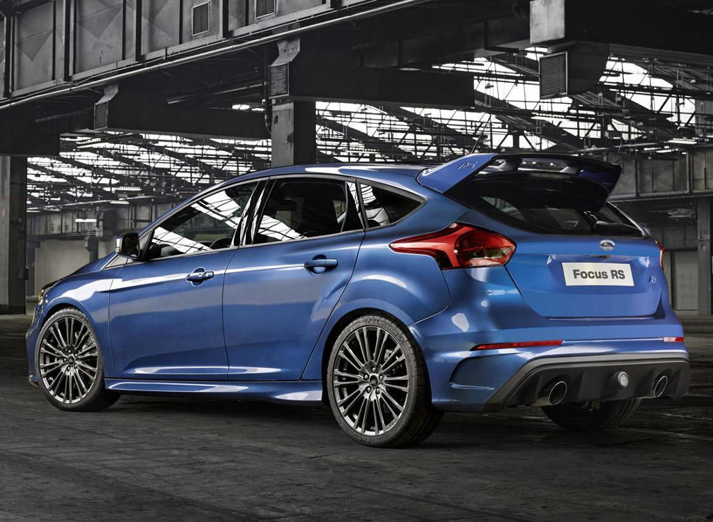 «Заряженный» хетчбэк Ford Focus RS 2016 (фото, цена)