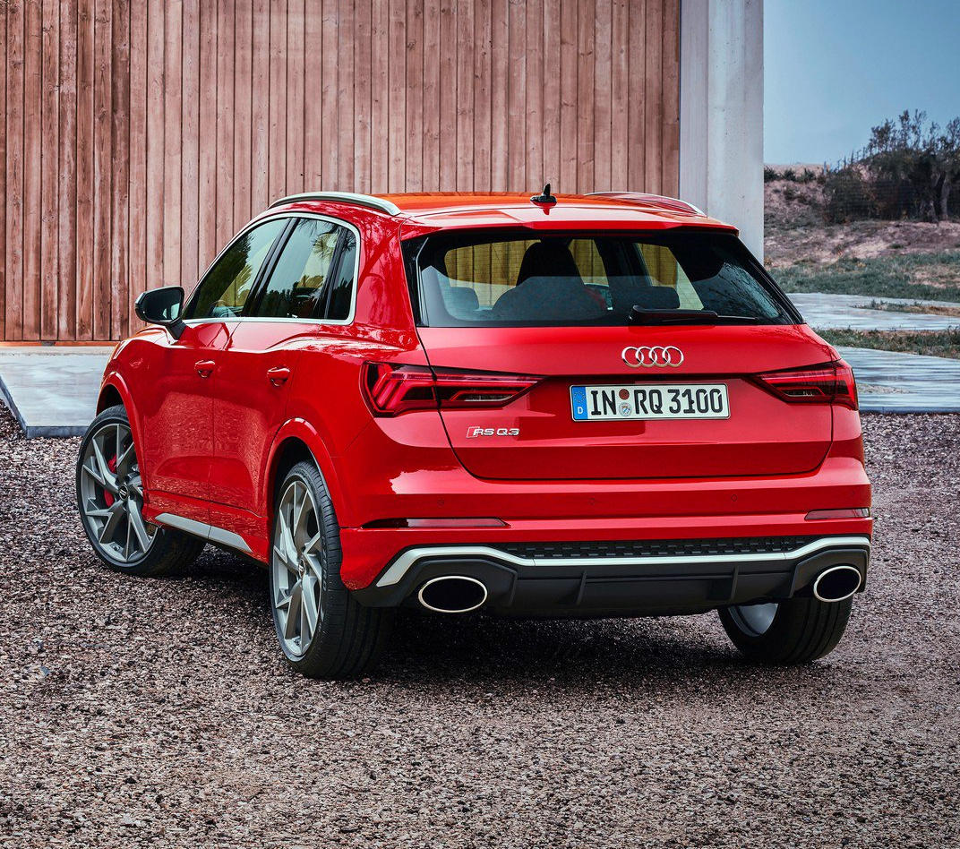 «Заряженные» Audi RS Q3 и RS Q3 Sportback 2020 с 400-сильными моторами (цена, фото, видео)