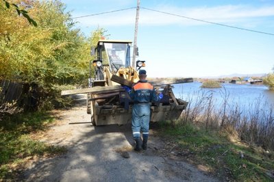 На 72 участках дорог в Хабаровском крае сохраняются переливы