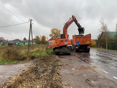 В Ленобласти дорожники ликвидировали три незаконных съезда к региональным трассам