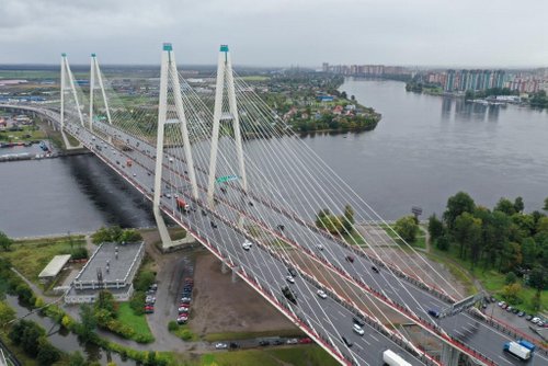 Досрочно завершены работы на вантовом мосту на КАД Петербурга