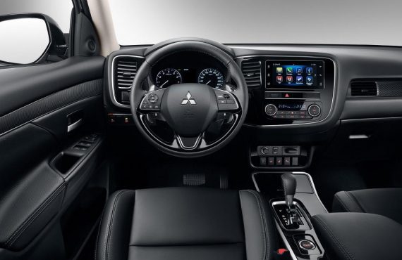 Обновленный Mitsubishi Outlander 2019 в России (фото, цена, комплектация, видео)