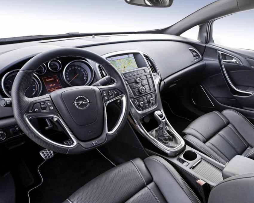 Opel Astra OPC 2012: цена, характеристики, фото, видео