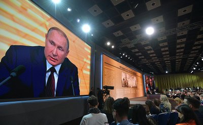 Владимир Путин: В планах пока нет строительства дороги в Грузию через Чечню