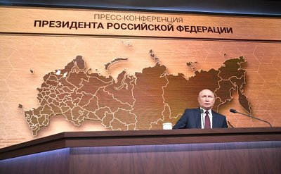 Владимир Путин: 8 % ФНБ направлено на инфраструктурные проекты, например, ЦКАД в столичном регионе