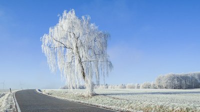 Автомобилистов предупреждают о сильных морозах в регионах Урала