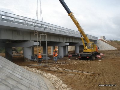 Объявлены торги на реконструкцию моста через реку Убиенная в Тюменской области