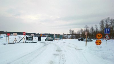 Открыт проезд по двум ледовым переправам через реку Тавда в Свердловской области