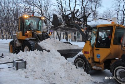 Дороги в Ростове-на-Дону расчищают от снега более 170 единиц спецтехники