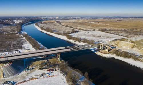 Продолжается надвижка пролетов моста в районе Бронниц на ЦКАД-4 в Подмосковье