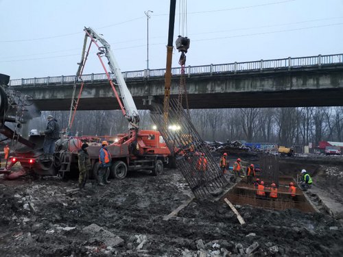 Первый ростверк изготовили для будущего Литейного моста в Брянске